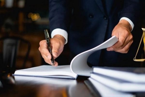 Ai có quyền yêu cầu