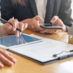 Đặt cọc không ghi thời hạn: Rủi ro và cách xử lý mot-so-van-de-phap-ly-ve-cong-chung-hop-dong-the-chap-nha-o-hinh-thanh-trong-tuong-lai-20250528114608-2390