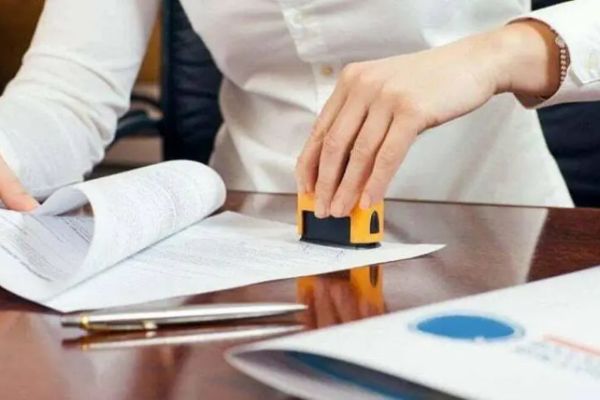 Công chứng bản dịch: Khi nào cần, ai có thể thực hiện?