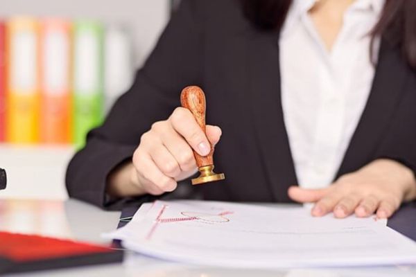 Hợp đồng viết tay có công chứng được không?