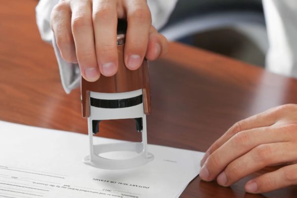 Những bí mật chỉ người làm công chứng mới biết