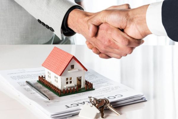 Tặng cho tài sản có điều kiện về việc duy trì công việc