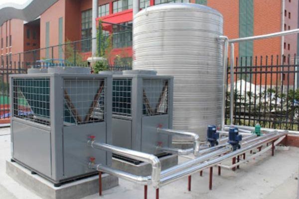 Nhà ở xã hội (NƠXH) cho thuê: Ai chịu trách nhiệm về hệ thống cấp nước nóng?